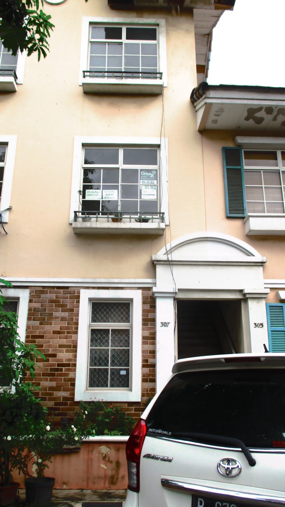 Dijual Townhouse di Taman Ayu Lantai 2& 3 - Lippo Karawaci