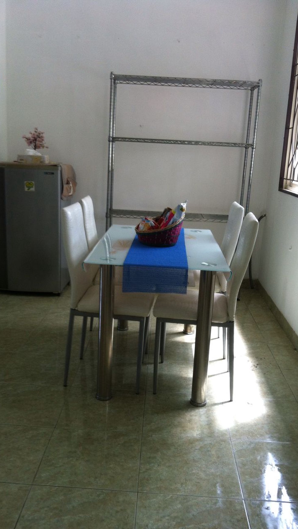 Disewakan Townhouse di Taman Elok Lantai 2&3 - Lippo Karawaci