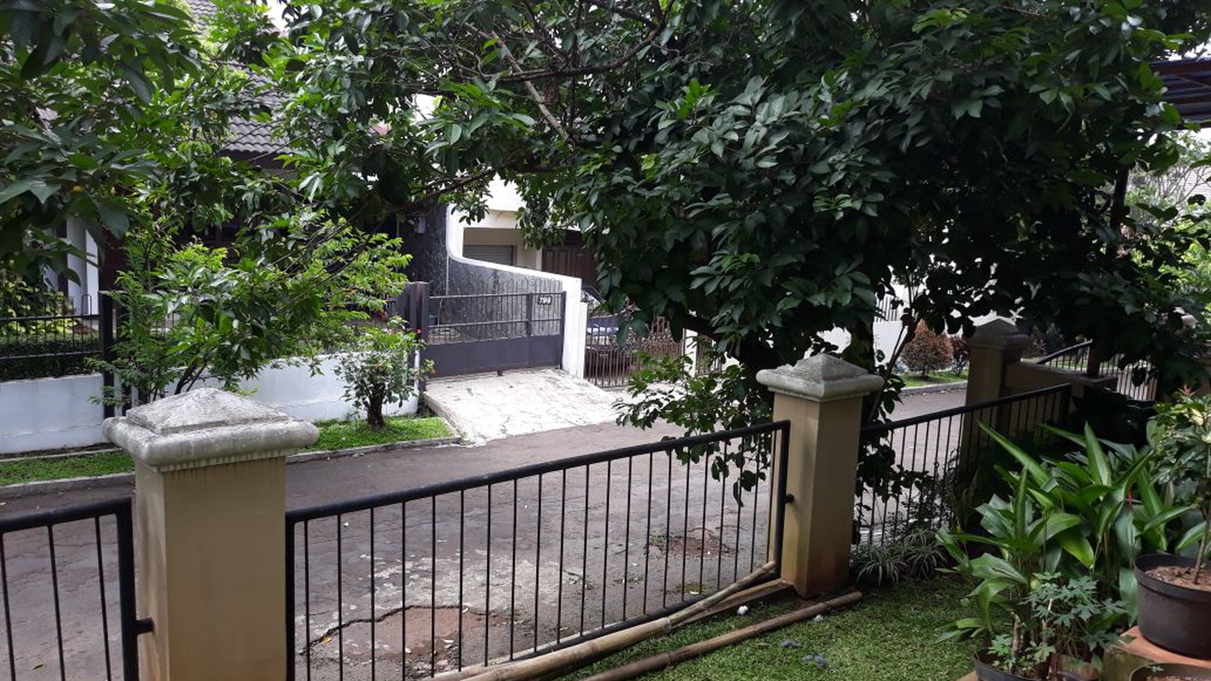 Dijual Rumah dengan pemandangan Gunung Salak