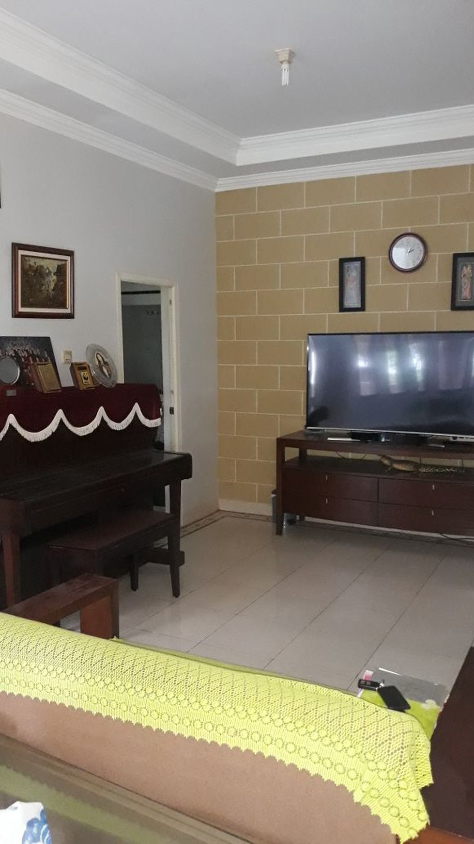 Dijual Rumah dengan pemandangan Gunung Salak
