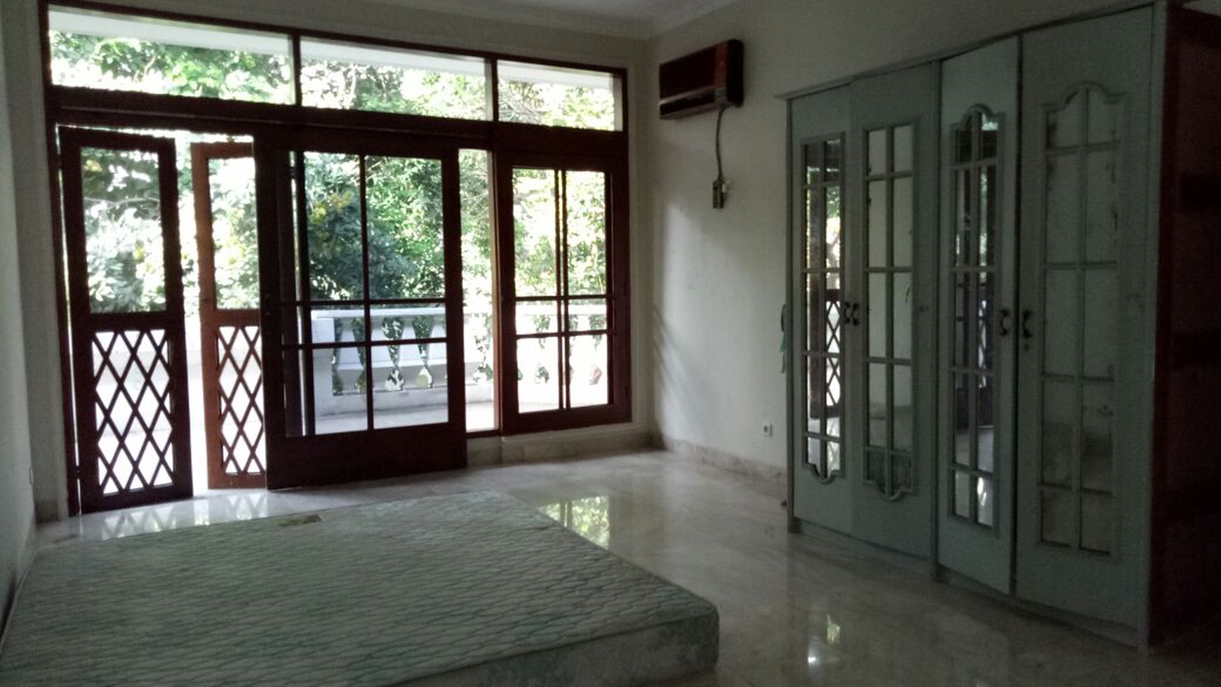 Rumah cantik,siap huni di Jl. Permata