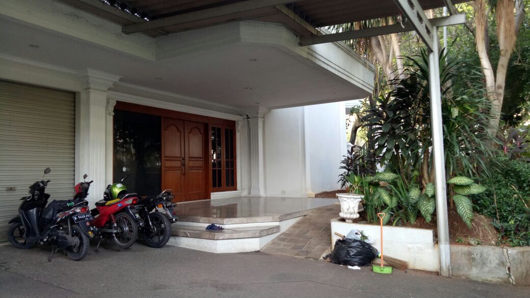 Rumah cantik,siap huni di Jl. Permata