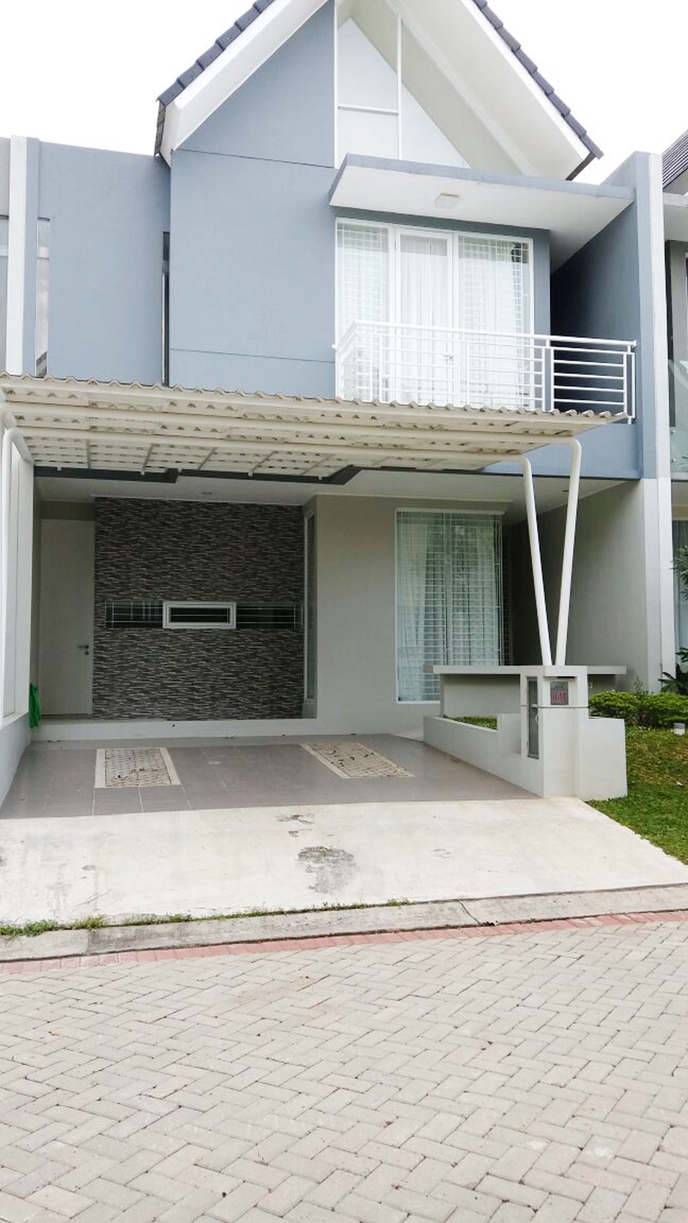 Rumah Disewakan Siap Huni, Lokasi Strategis, dan Asri Di Discovery Eola, Bintaro sektor 9