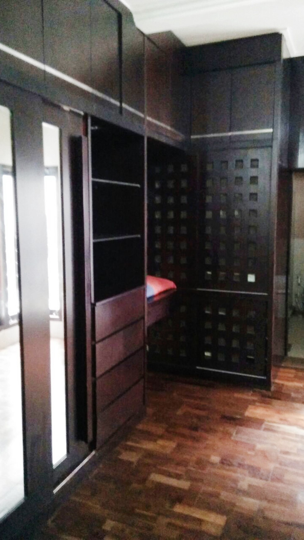 Dijual Rumah Siap Huni, Lokasi Strategis, dan Asri Di Villa Bintaro Indah, Jombang-Tangsel