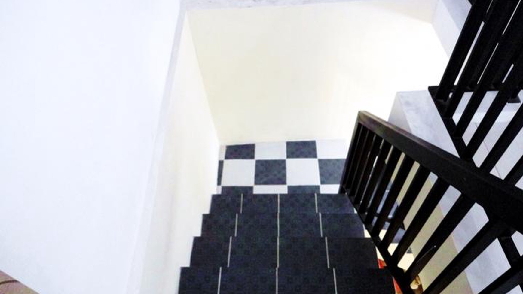 Rumah Rapi Brand New Siap Huni