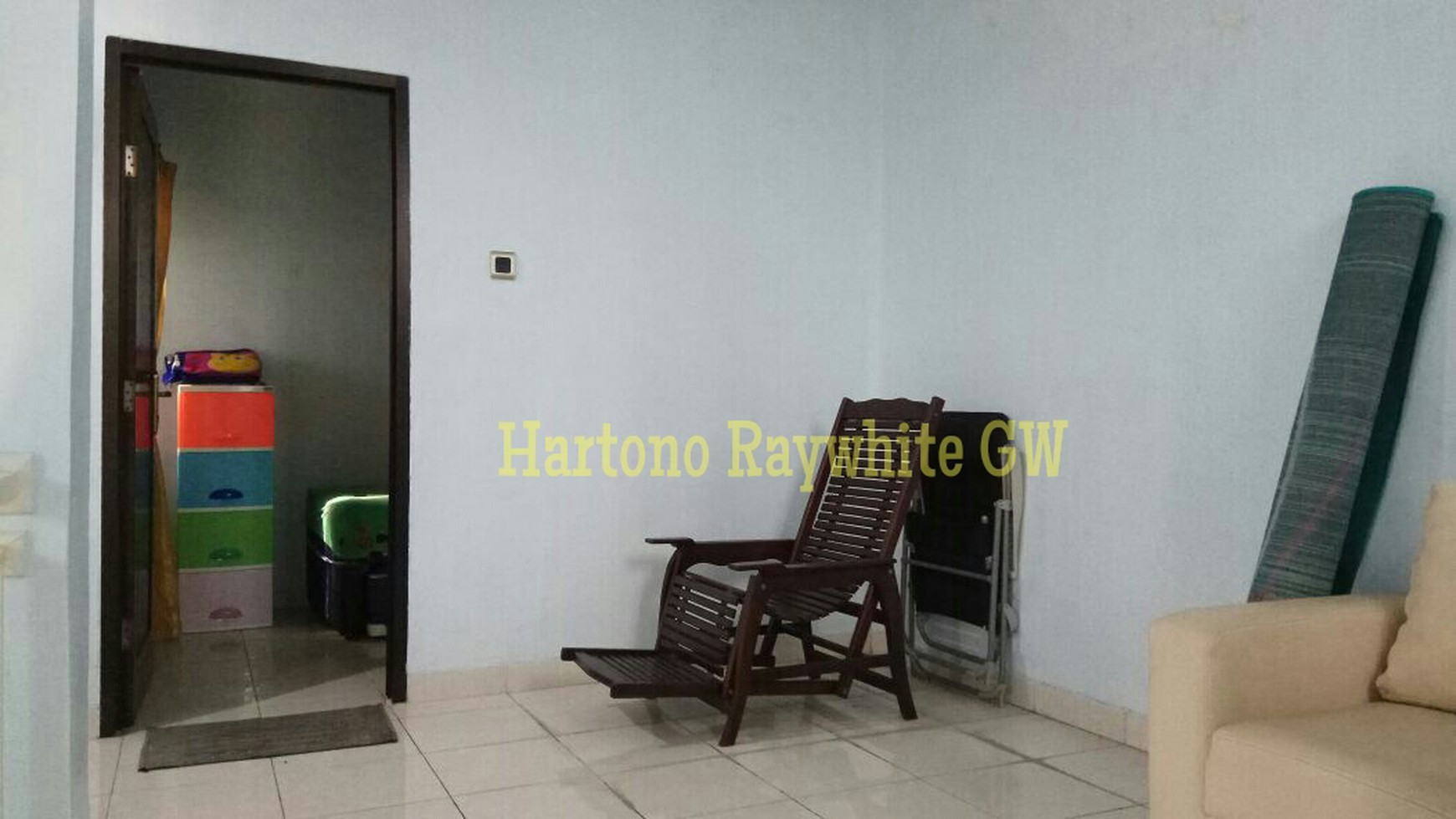 Dijual cepat rumah 2lantai, bangunan luas, lokasi bagus dan sangat siap huni.