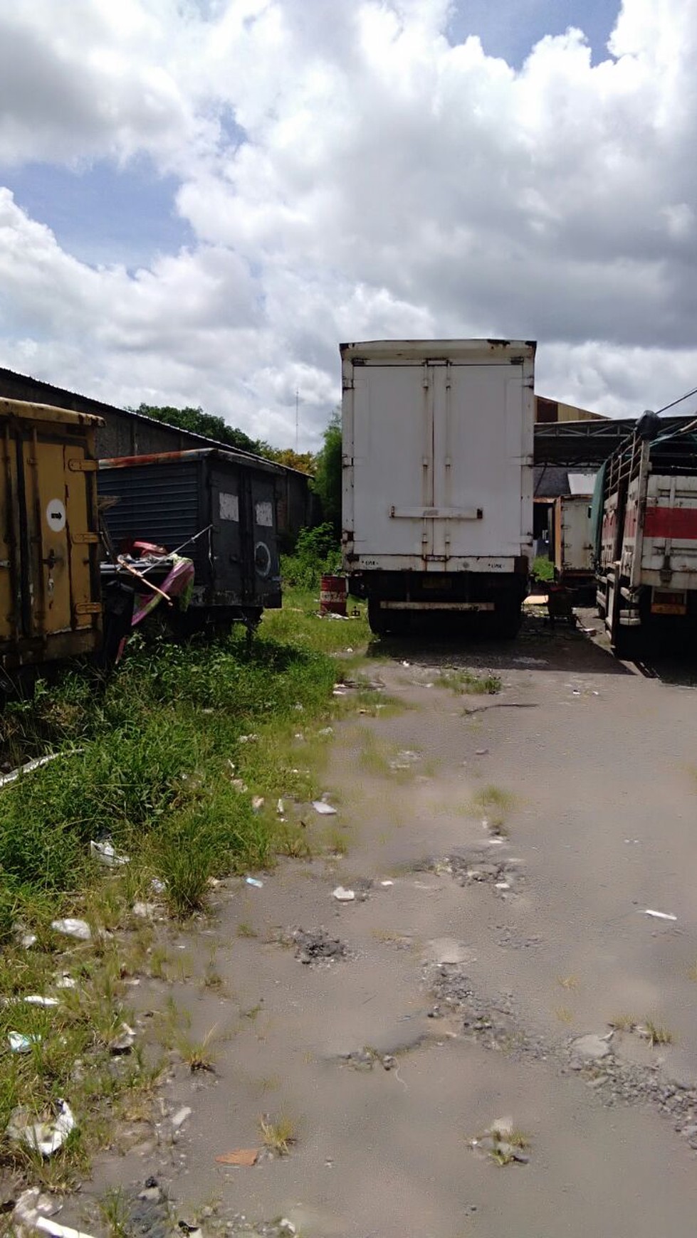 TANAH+GUDANG DI JL KABUPATEN DEPAN RS UGM, GAMPING, SLEMAN