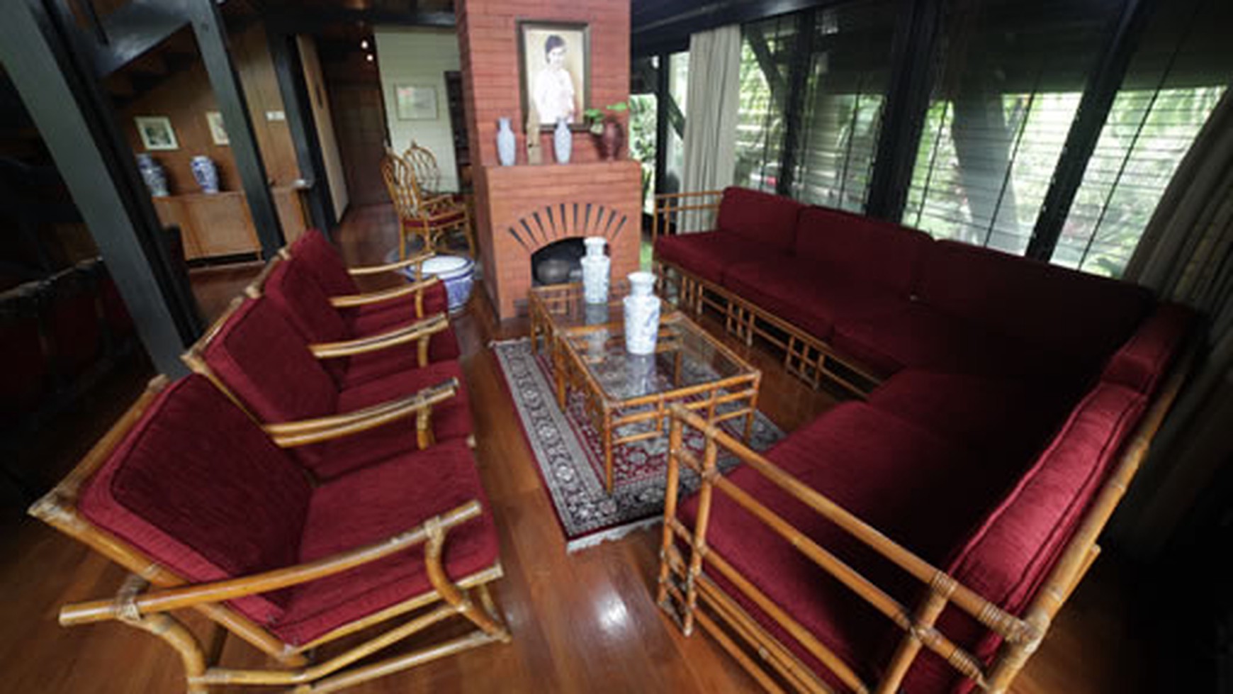 Villa full furnished , dekat kampus UNPAR