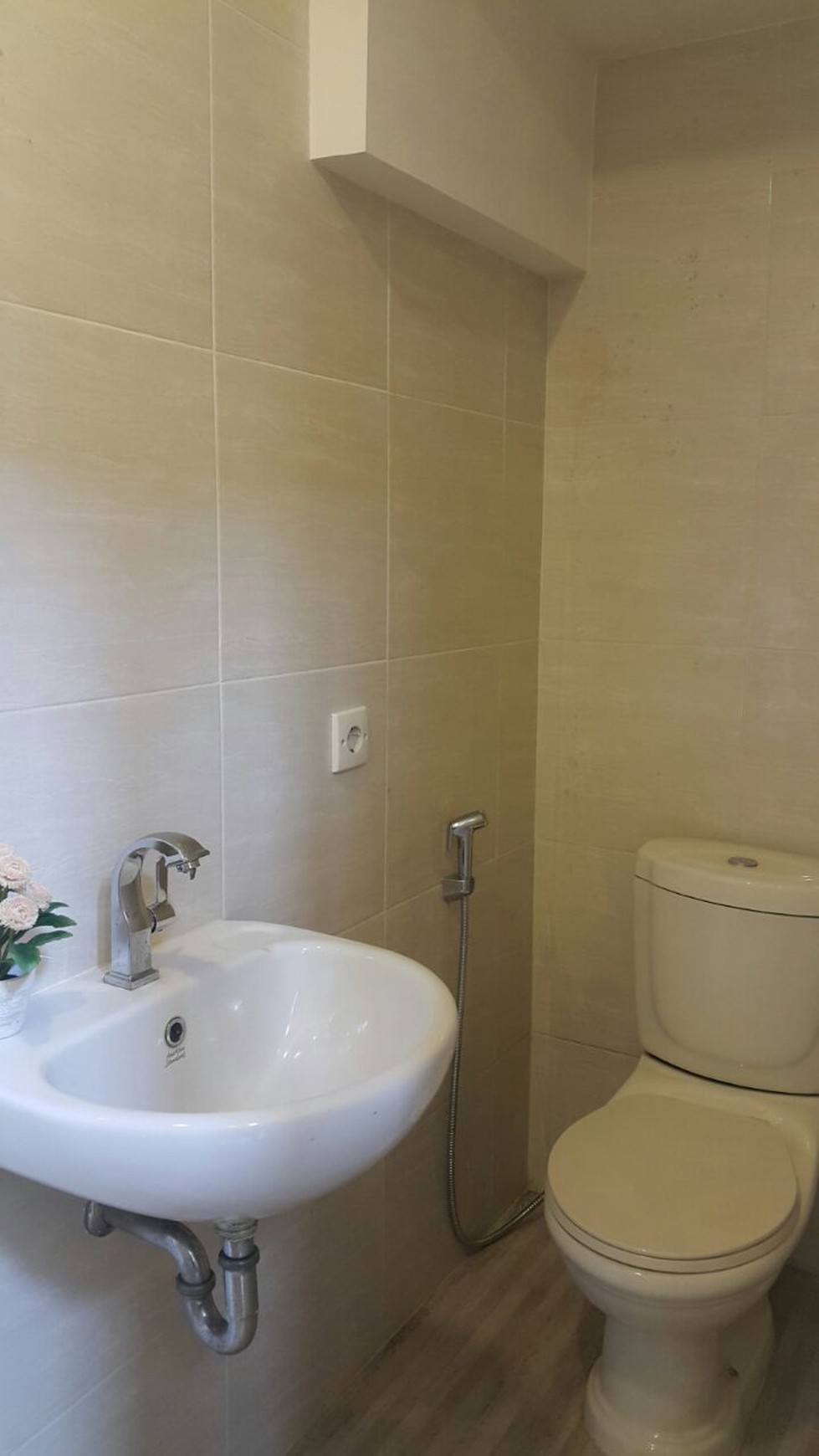 Dijual Townhouse di Taman Ayu Lantai Atas - Lippo Karawaci