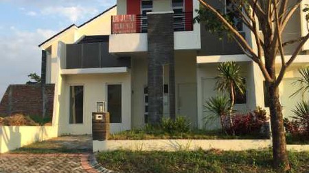 Rumah La Diva Menganti kondisi baru