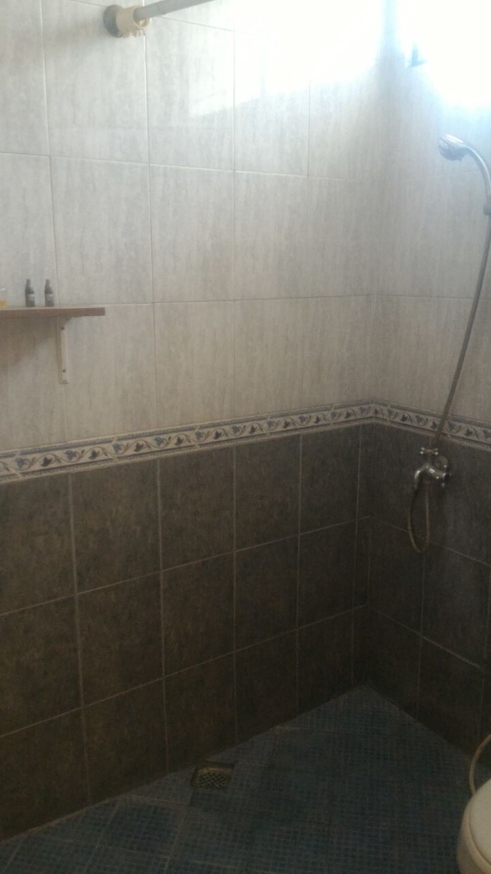 Rumah siap huni,bagus sekali,jalan lebar di Bintaro Jaya 9