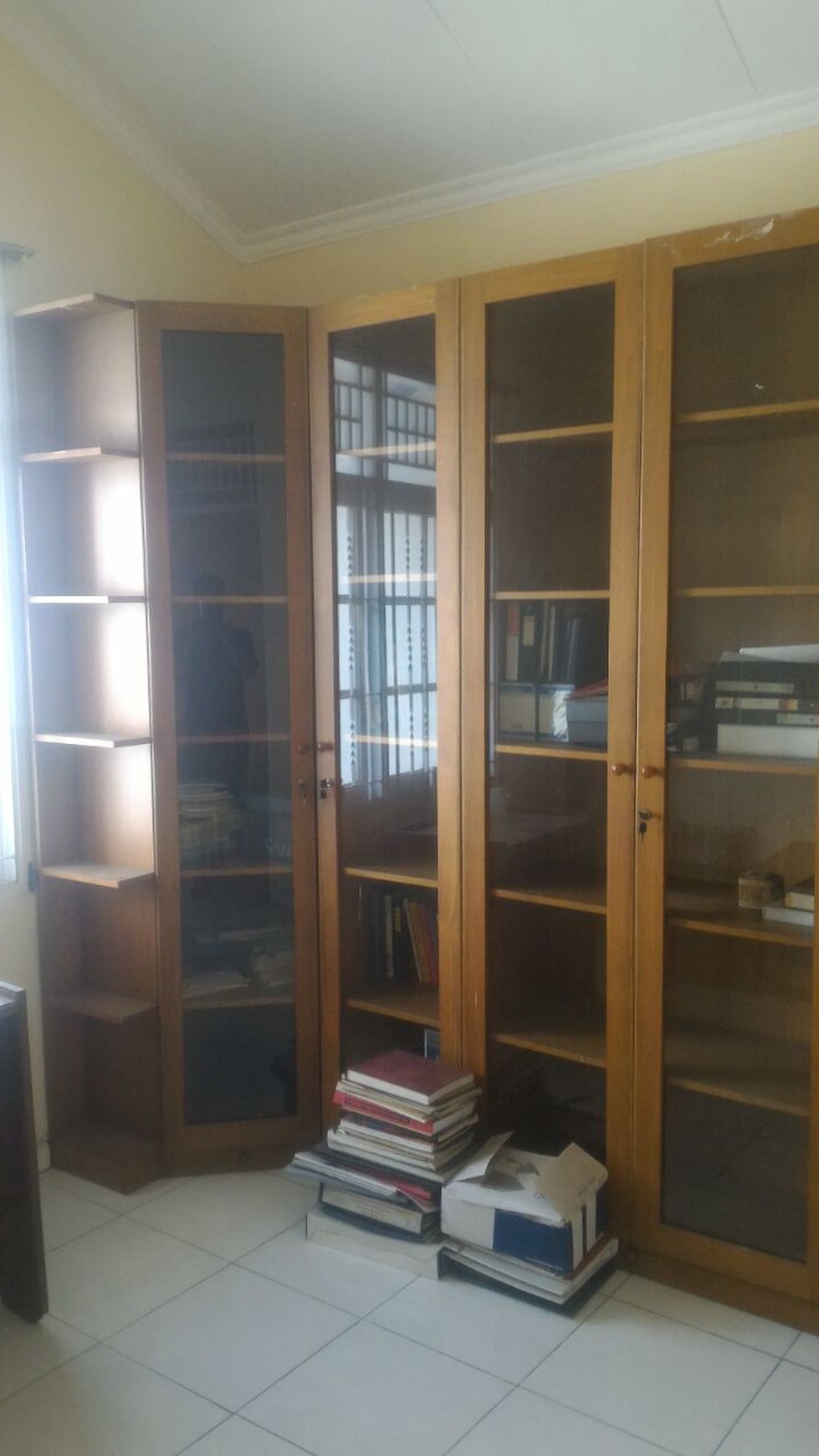 Rumah siap huni,bagus sekali,jalan lebar di Bintaro Jaya 9