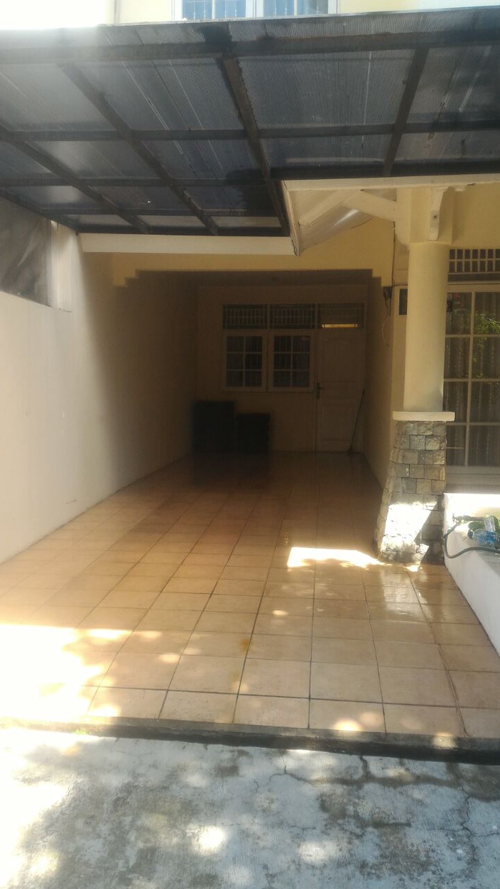 Rumah siap huni,bagus sekali,jalan lebar di Bintaro Jaya 9