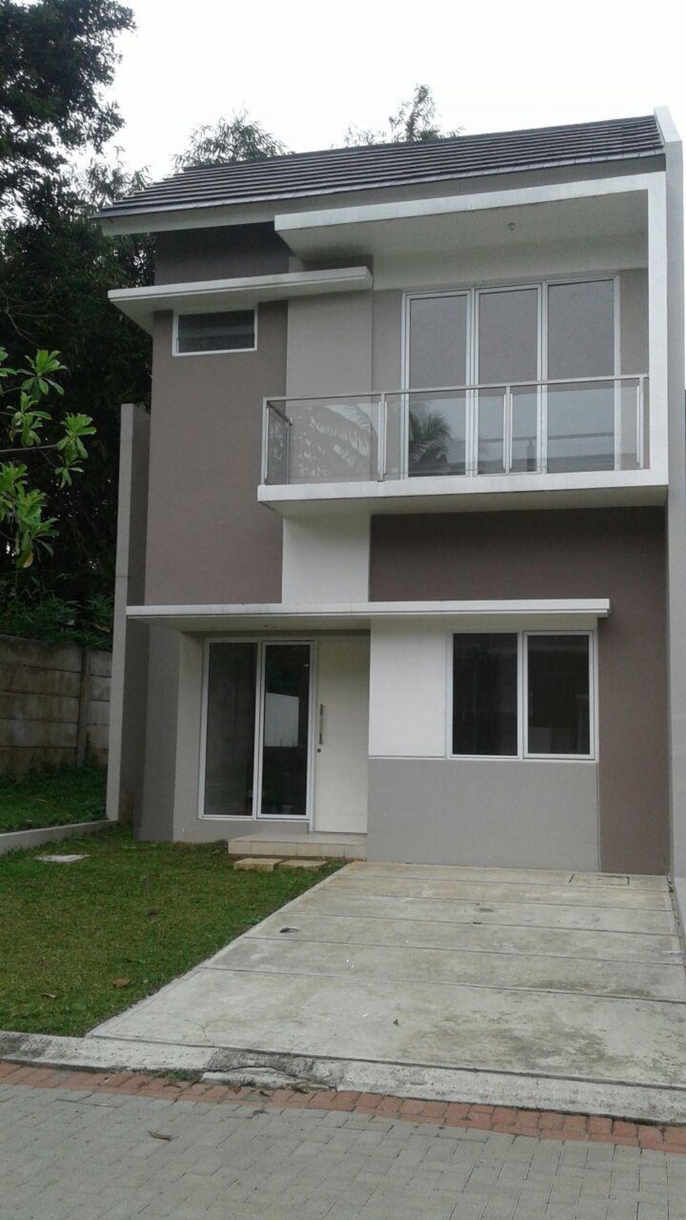 Rumah siap huni di Serpong Lagoon