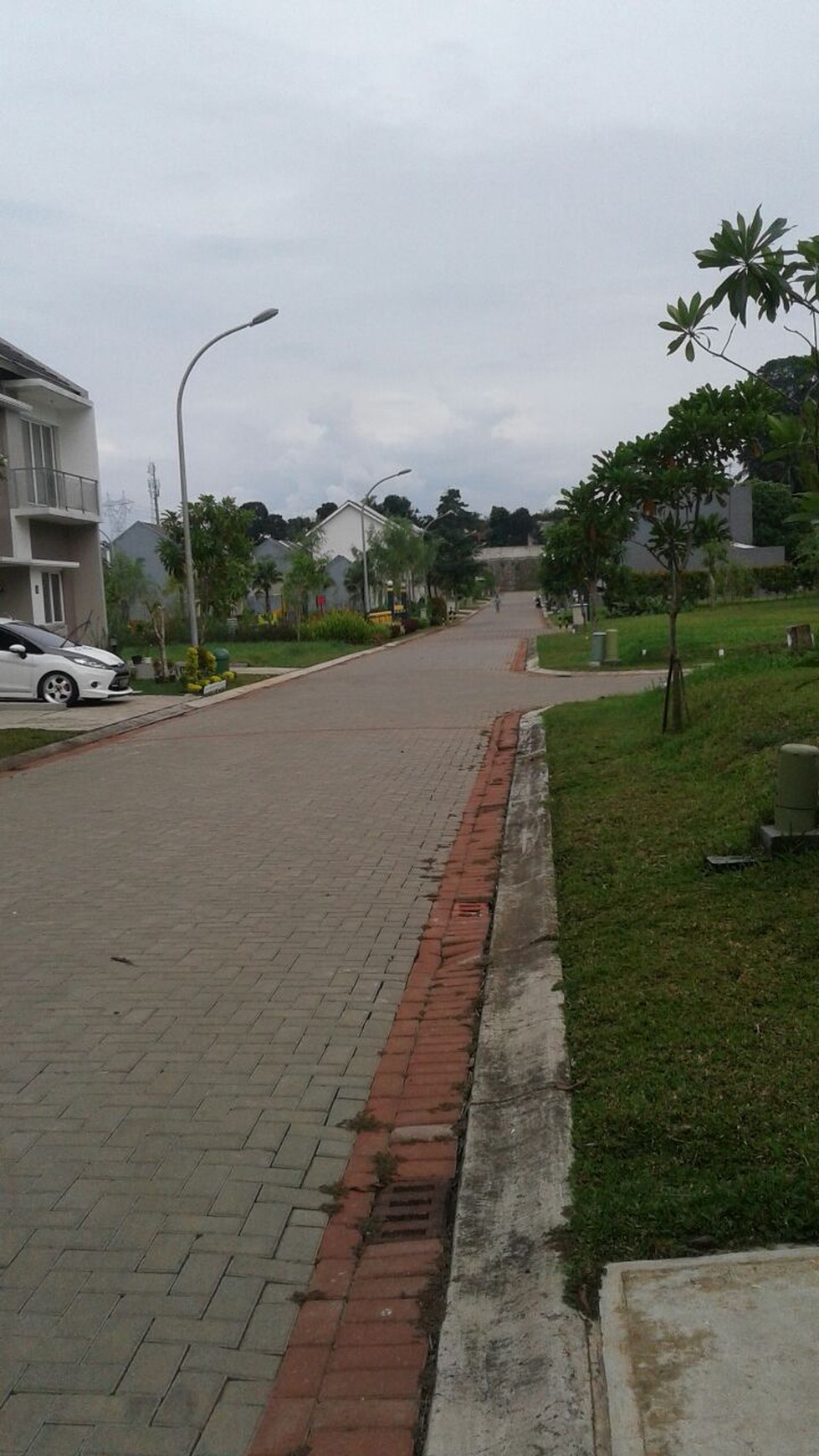 Rumah siap huni di Serpong Lagoon