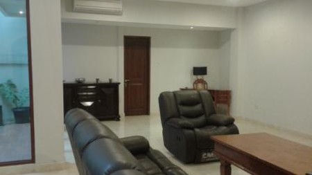 Rumah Siap Huni dan Bagus Di Menteng Disewakan