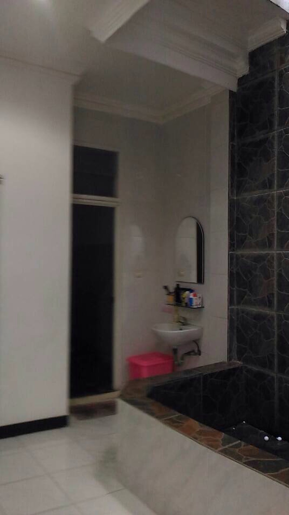 Rumah Siap Huni dan Nyaman di Peninggaran Barat 3,Tanah Kusir