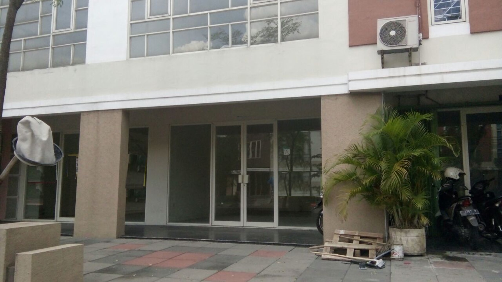 Ruko Citra Harmoni Trosobo banyak pilihan