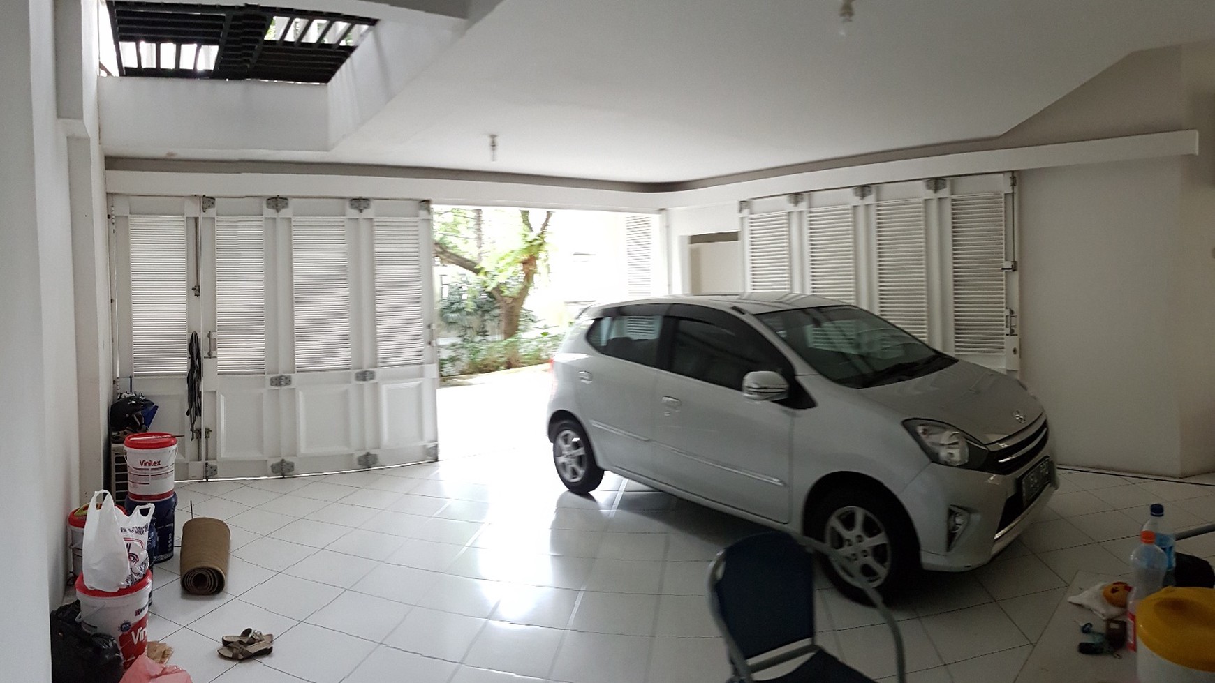 Rumah disewakan di Kemang Dalam