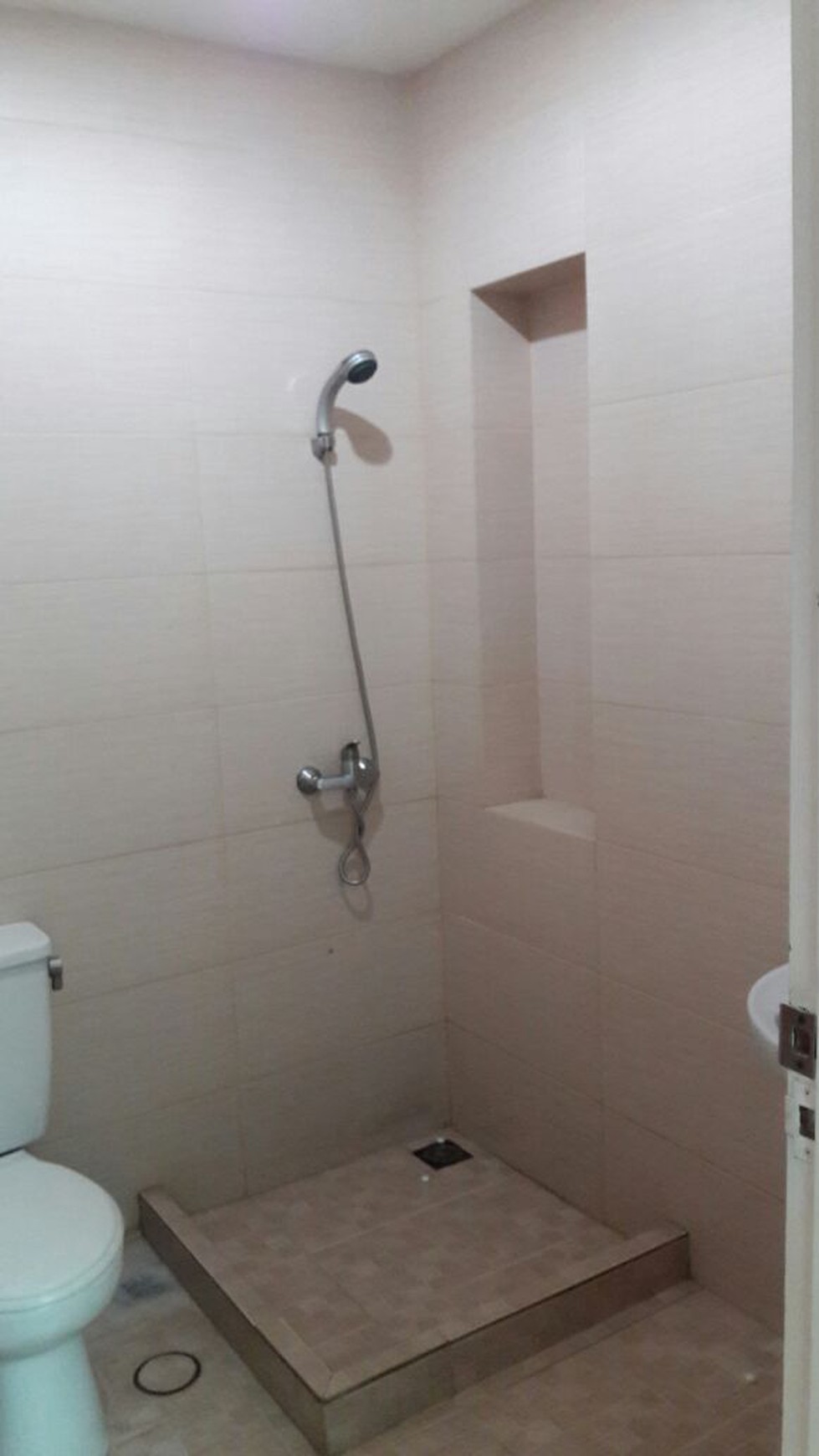 Disewakan Townhouse di Taman Hijau Lantai Dasar Full Furnish - Lippo Karawaci