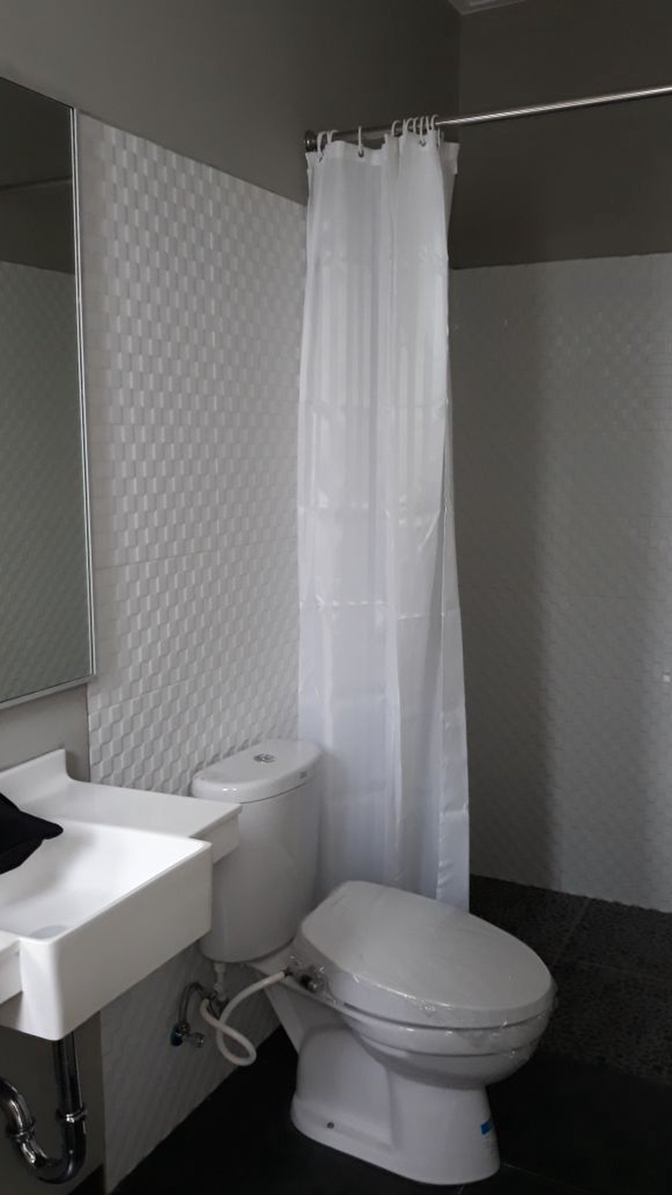 Rmh sdh renov di Camar sek 3 Bintaro