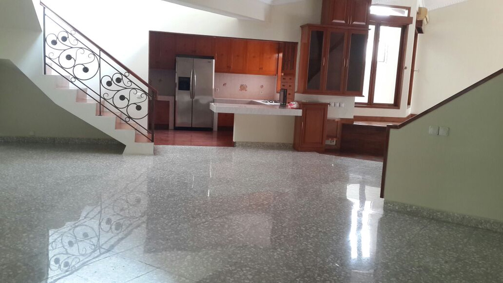 RUMAH LUX DI SEKOLAH DUTA PONDOK INDAH