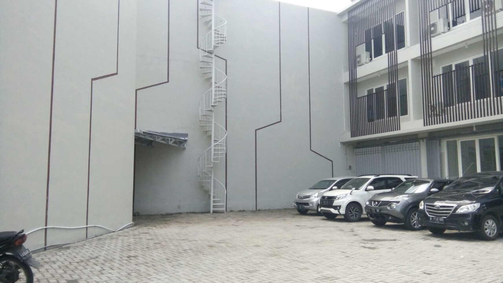 Ruko Baru 3 Lantai Area Driyorejo Bagus