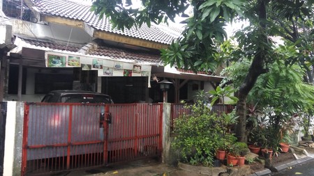 Hunian Asri 1,5 lantai di Pondok Indah Jakarta Selatan