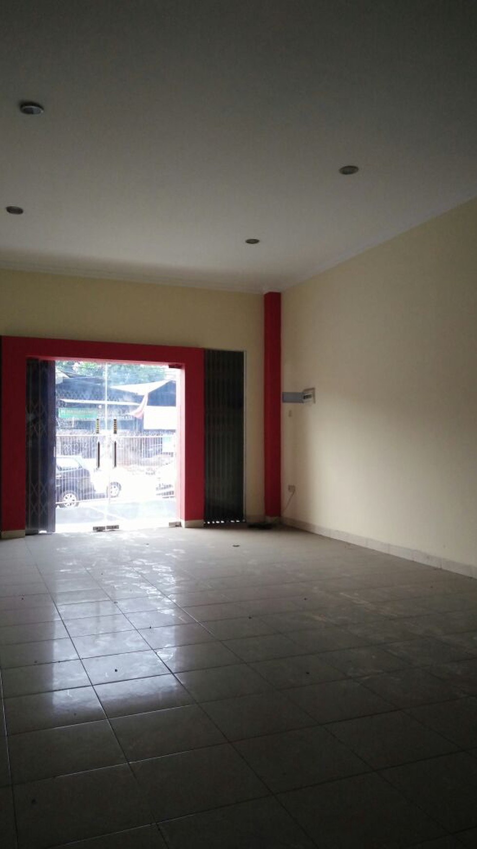 Ruko/Gedung Serbaguna di Pinggir Jalan Kesehatan Jakarta selatan