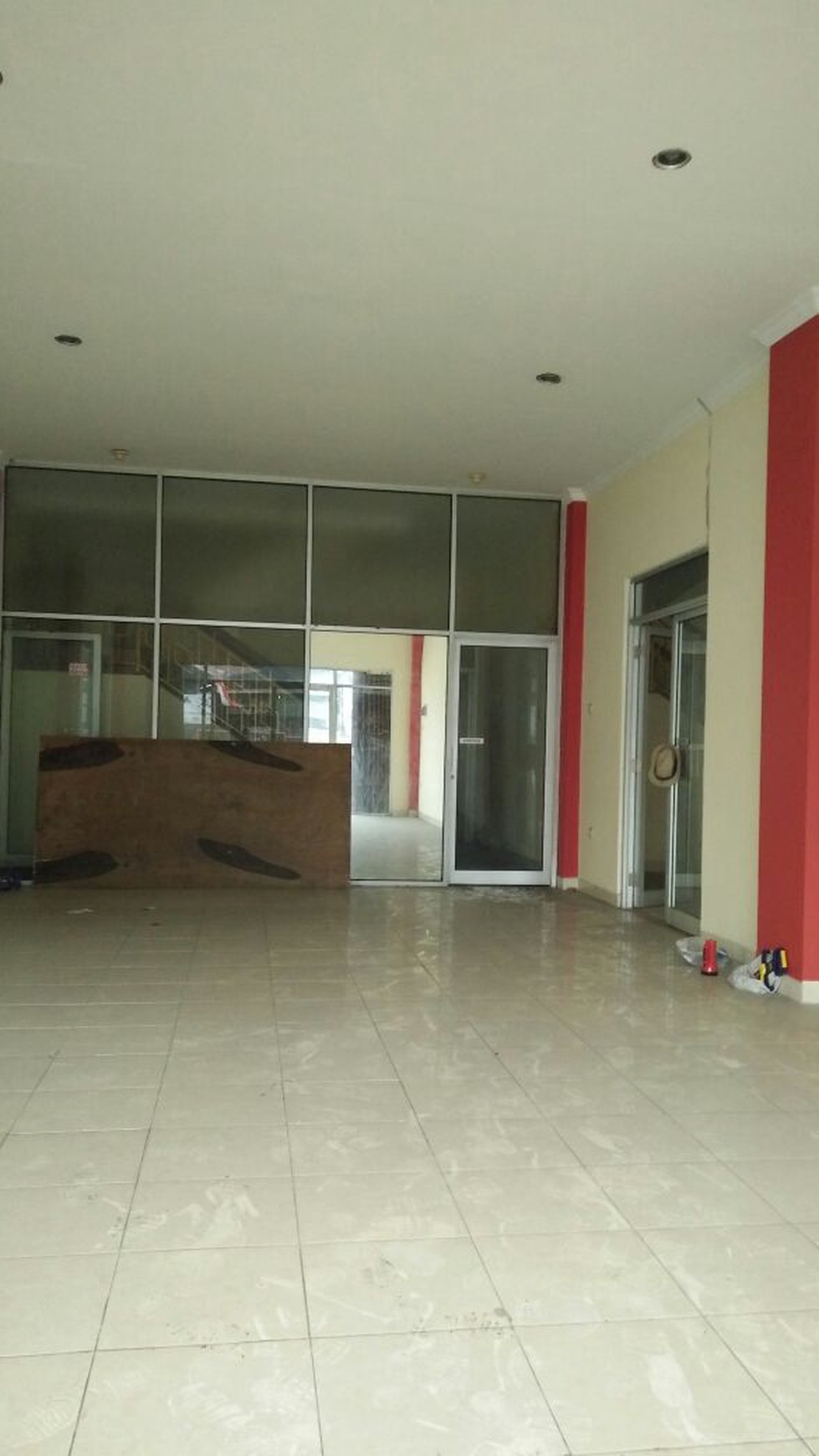 Ruko/Gedung Serbaguna di Pinggir Jalan Kesehatan Jakarta selatan