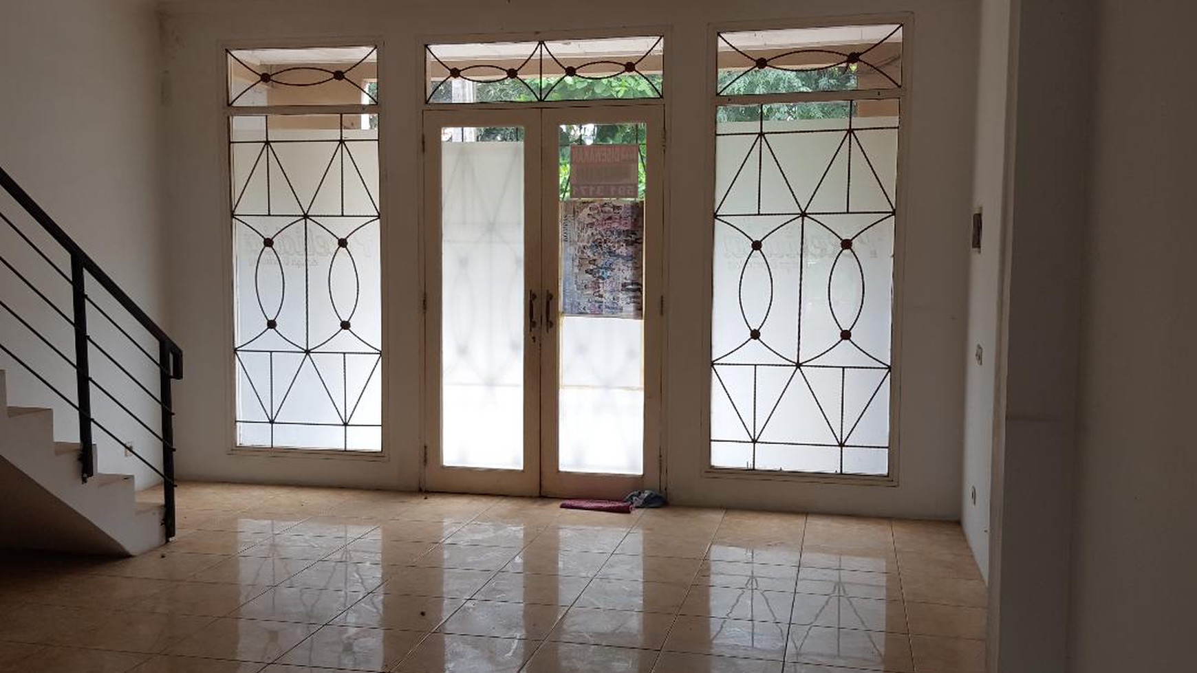 Disewakan Ruko Star of Asia (depan belakang) 2 Lantai - Lippo Karawaci