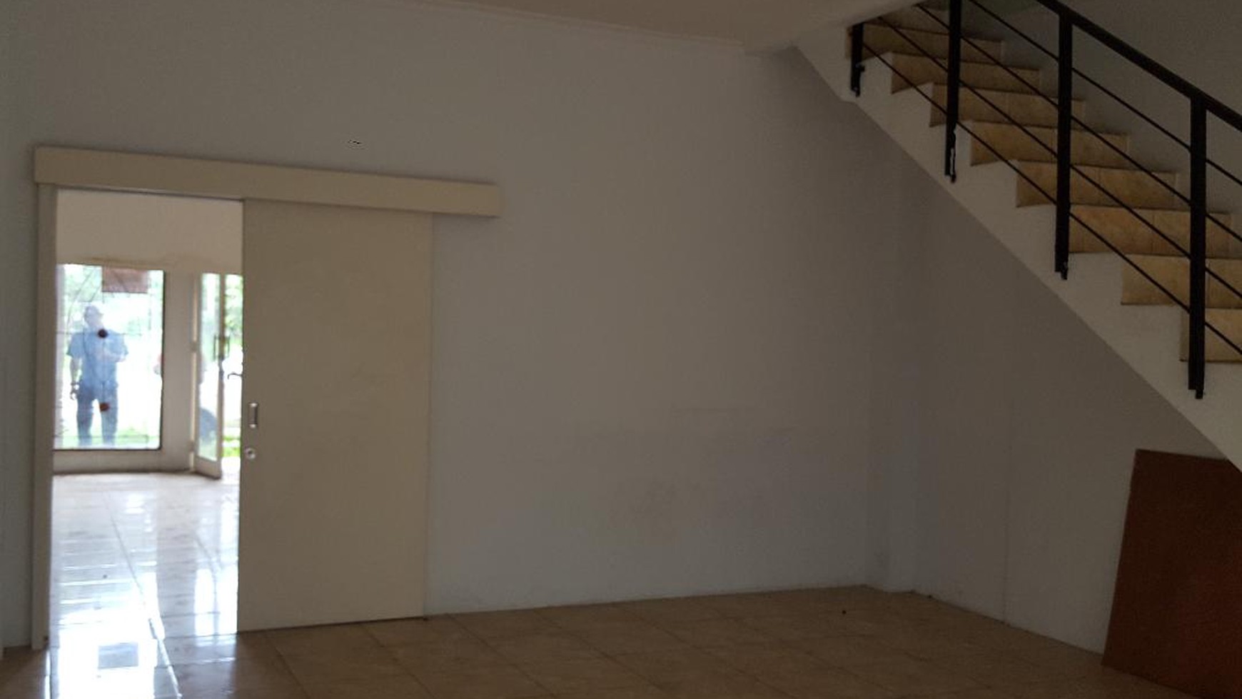 Disewakan Ruko Star of Asia (depan belakang) 2 Lantai - Lippo Karawaci