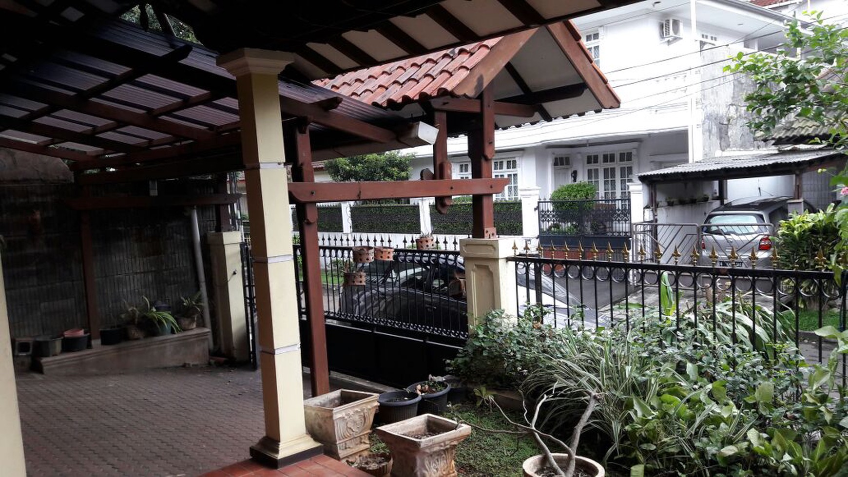 Rumah di Megapolitan Cinere estate cinere depok