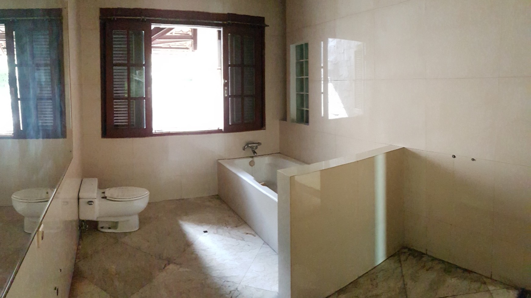 Jual Rumah di Kartika Utama Pondok Indah