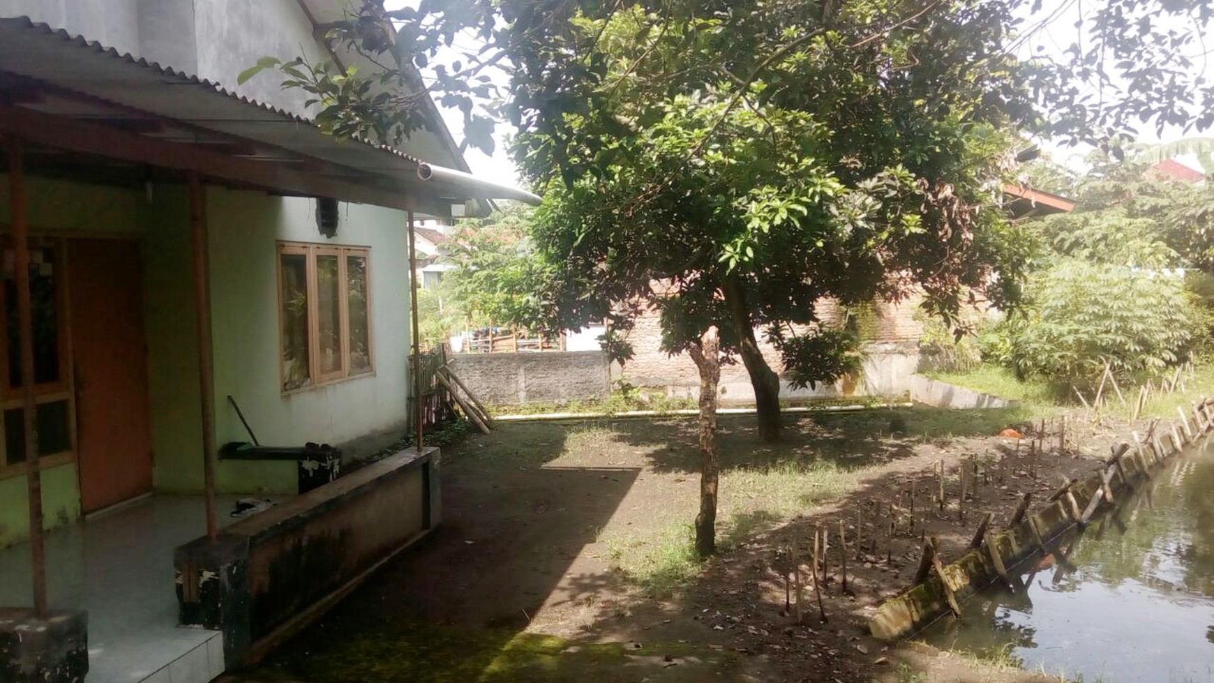 RUMAH+PEKARANGAN LUAS DI GEDONGKUNING, REJOWINANGUN, JOGJA.