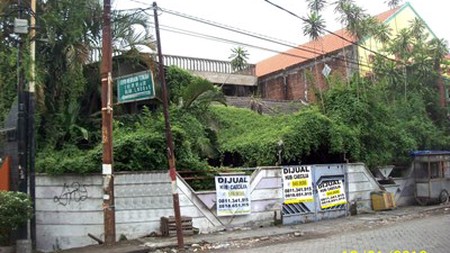 Rumah di Griya Kebraon Tengah...nol Jalan, Sangat cocok untuk  ruko, kos2 an..deket Alfamart & Alfamidi