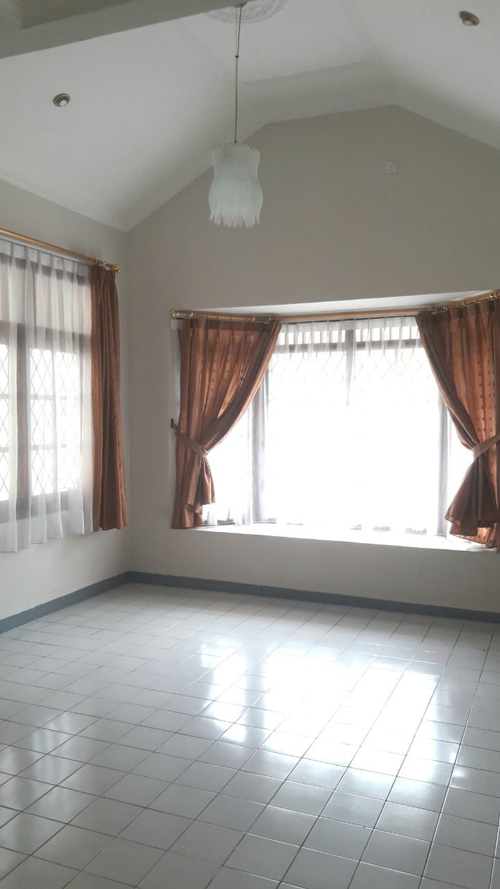 Rumah siap huni di Bintaro Jaya 3