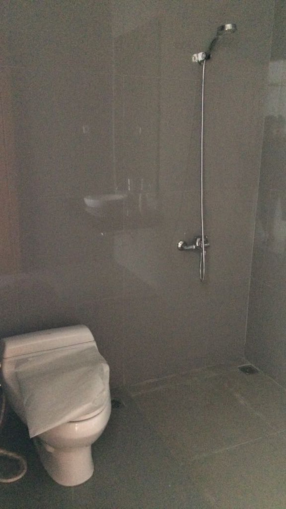 Rumah Nyaman dan Siap Huni di Kawasan Emerald, Bintaro