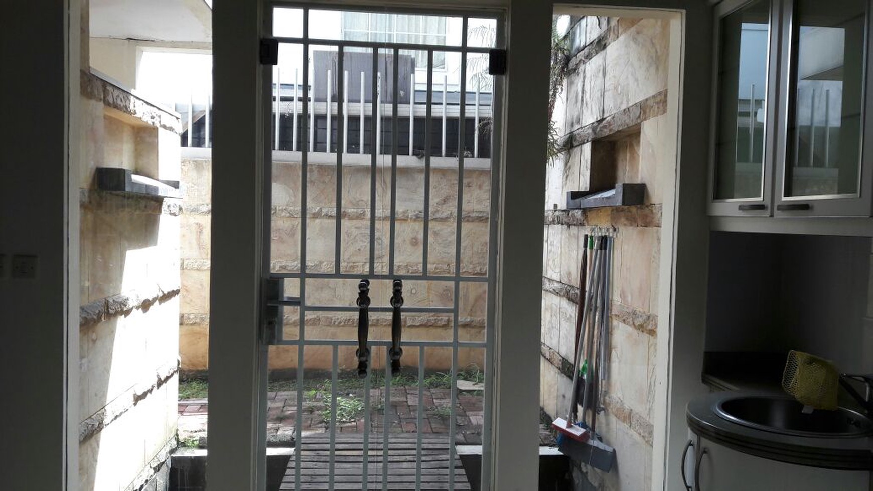 Dijual / Disewakan Rumah di Taman Imam Bonjol - Lippo Karawaci