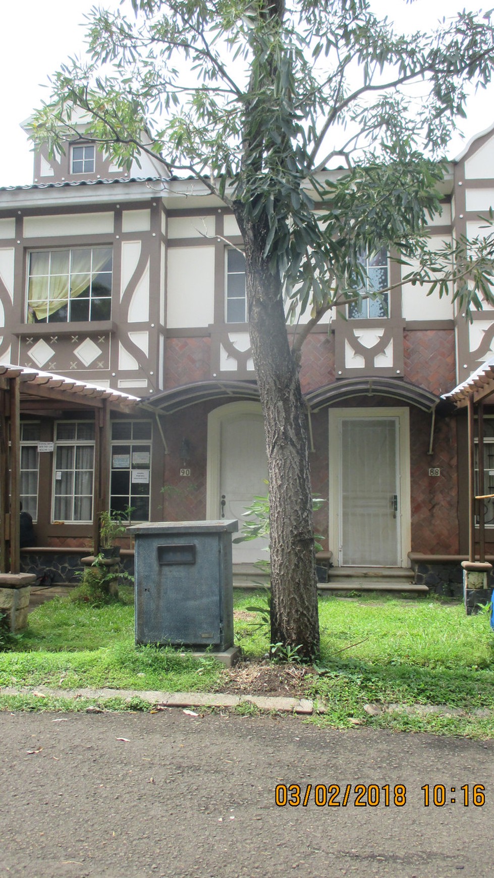 Dijaul / Disewakan Rumah di Taman Imam Bonjol Jl. Enggano - LIppo Karawaci