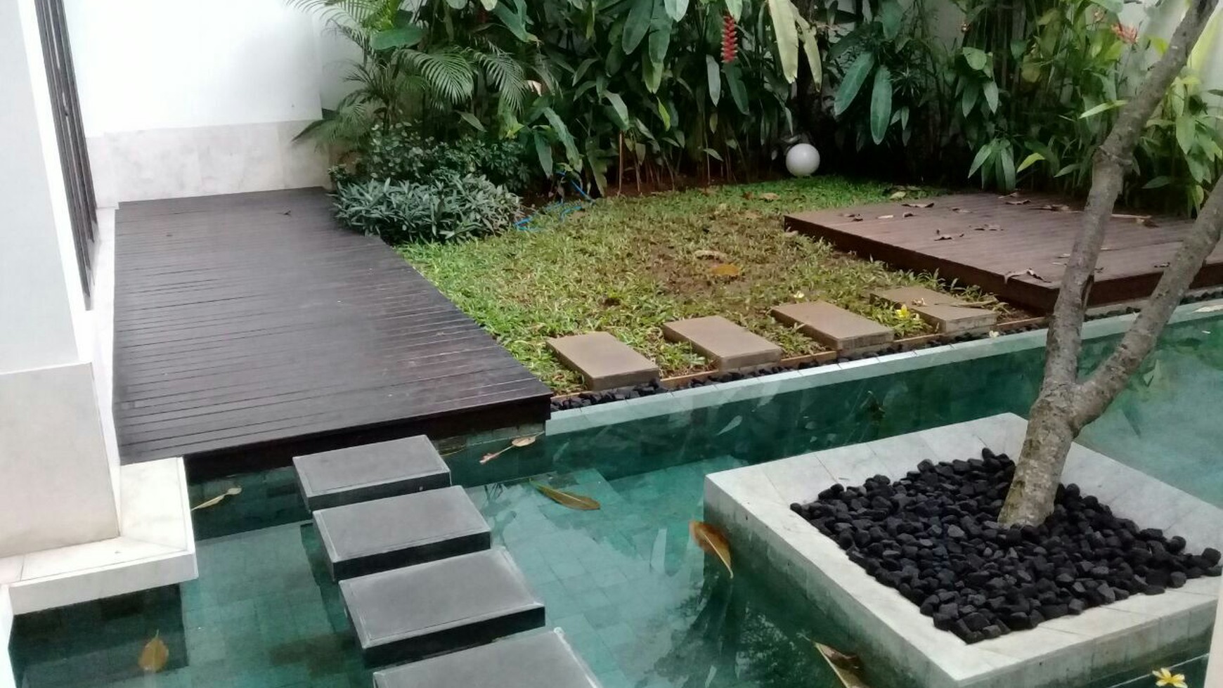 Beautiful Townhouse in the prime area of Kemang