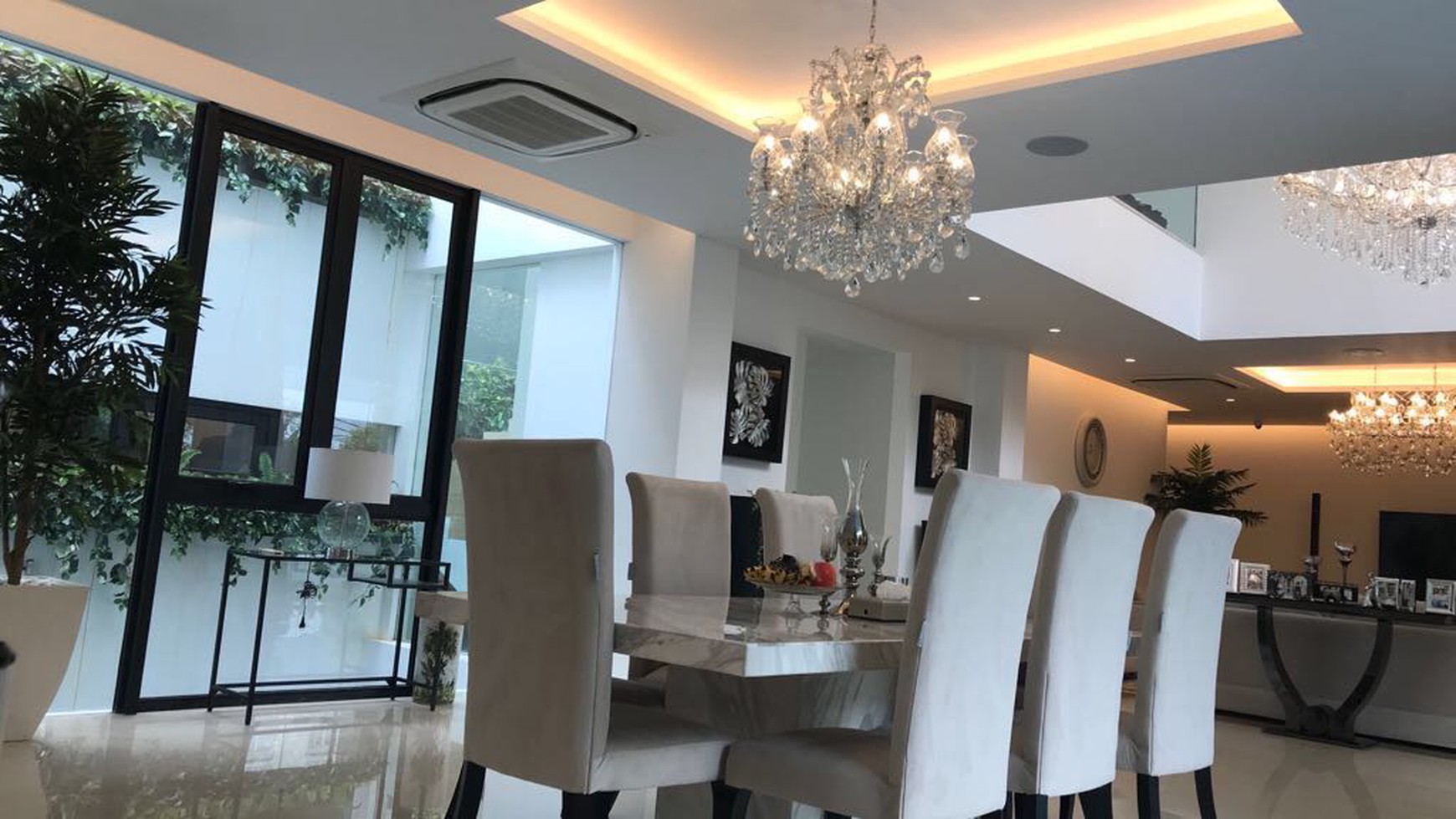 Rumah Mewah,siap huni di kebayoran Baru Jakarta Selatan