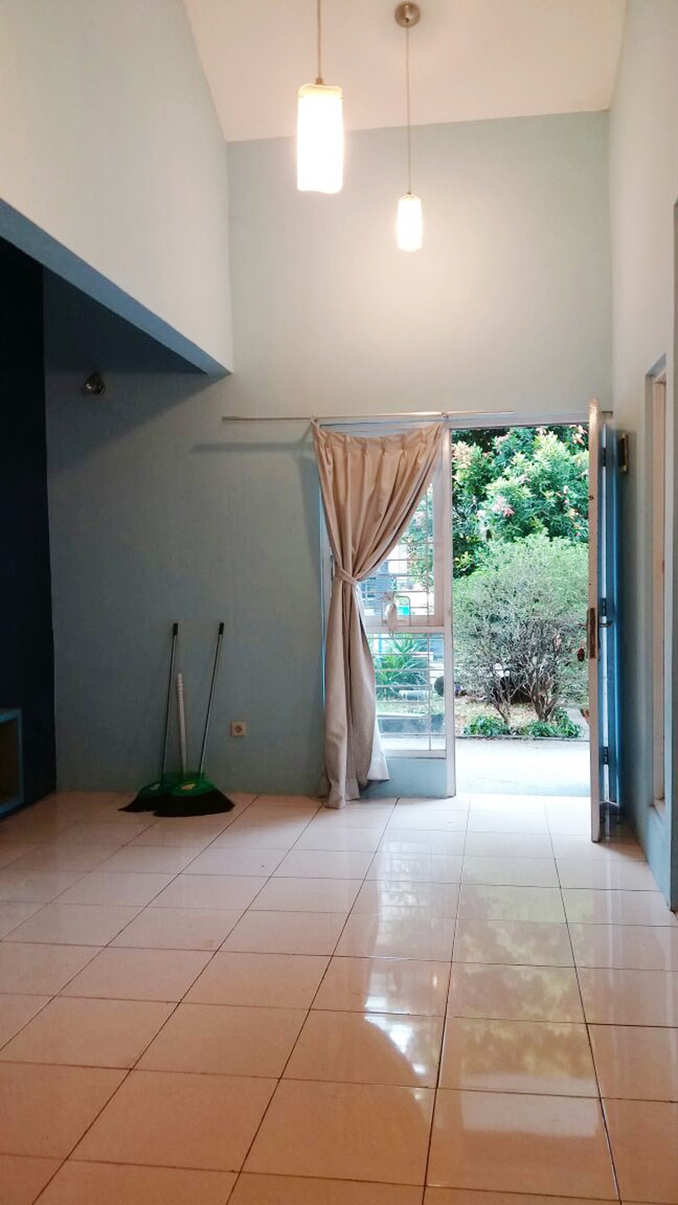 Rumah Bagus Di Dhaya Pesona, Jombang Tangerang