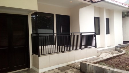 Disewakan Rumah dilingkungan tenang Kayu Putih