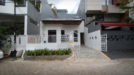 Rumah Dijual Depan Taman