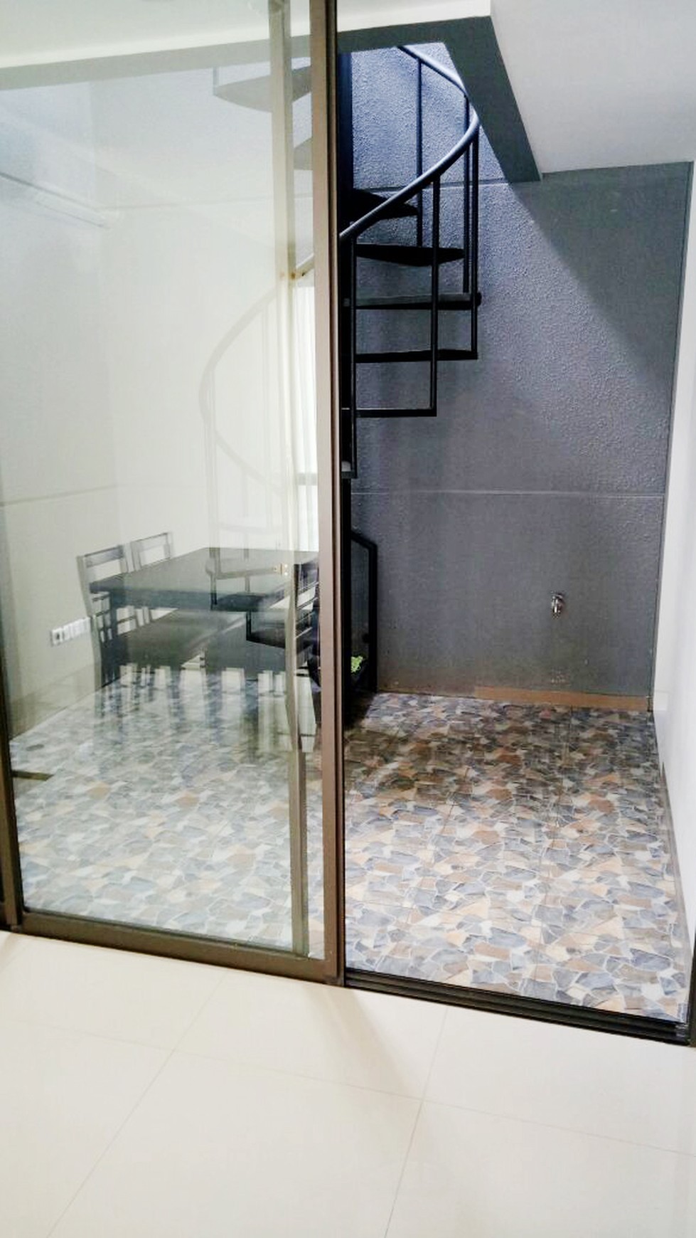 Rumah Bagus Di Kebayoran Harmony, Bintaro