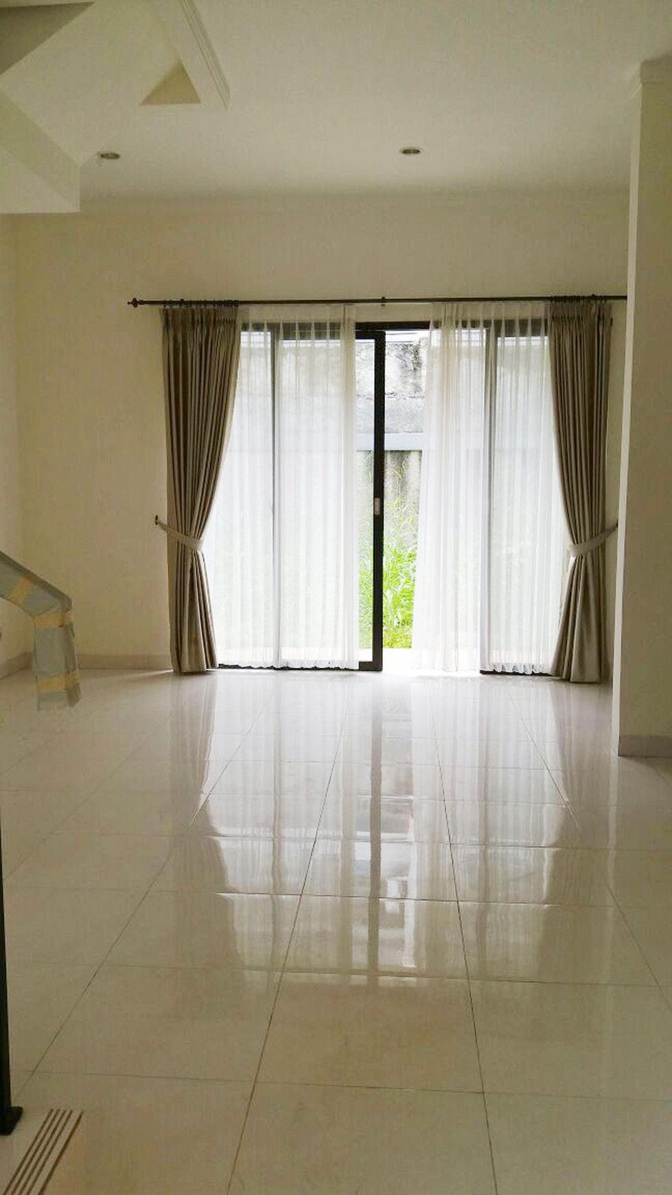 Rumah Bagus Di Discovery Terra, Bintaro Jaya
