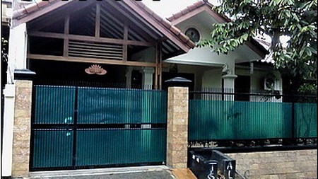 Rumah di kawasan selatan Jakarta,di lingkungan nyaman dan asri