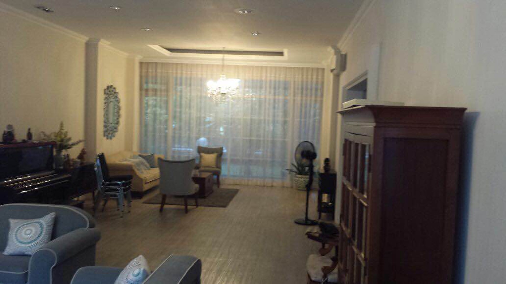 Dijual Rumah Cantik - Lokasi Tenang Nyaman Dan Asri - Renov - Fully Furnished