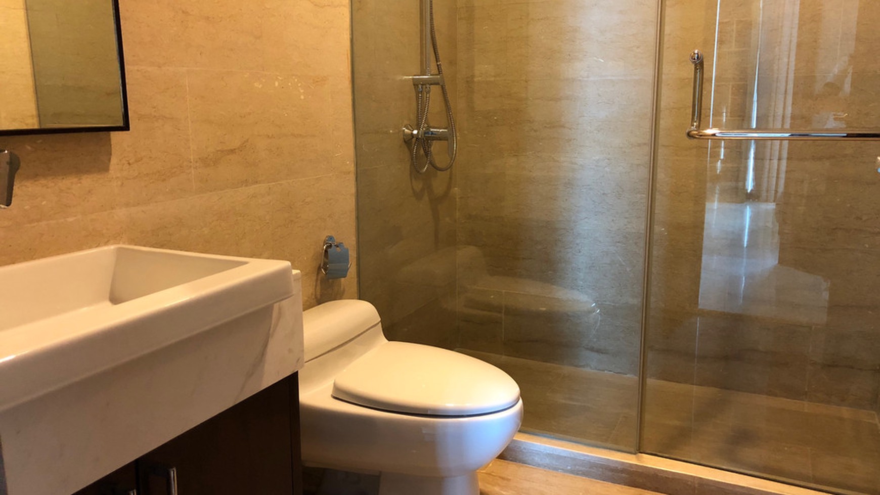 For Rent Apartemen Essence Darmawangsa, 3BR